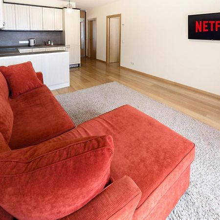 Ona'S Apartment In City Center With Private Parking カウナス エクステリア 写真