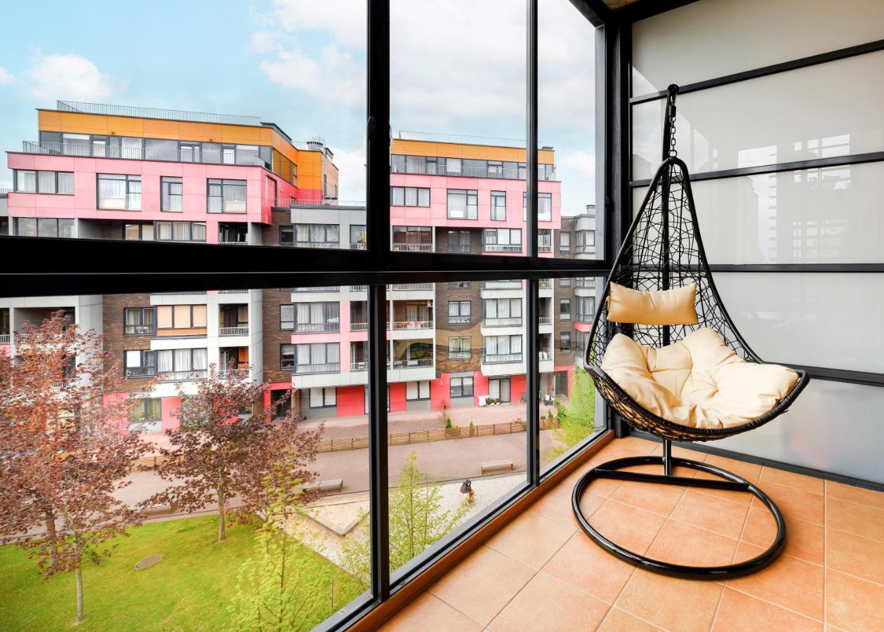 Ona'S Apartment In City Center With Private Parking カウナス エクステリア 写真